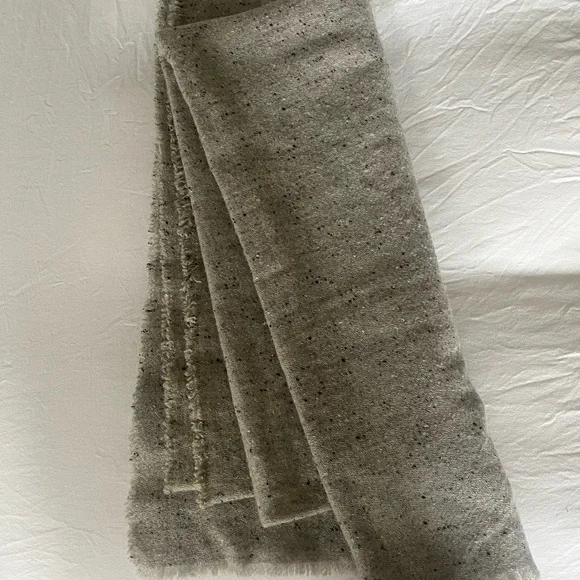 Club Monaco Gray Speckled Scarf - Picture 4 of 4